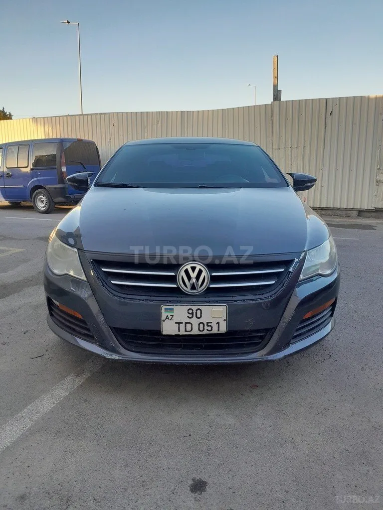 Volkswagen Passat CC — foto 1/4