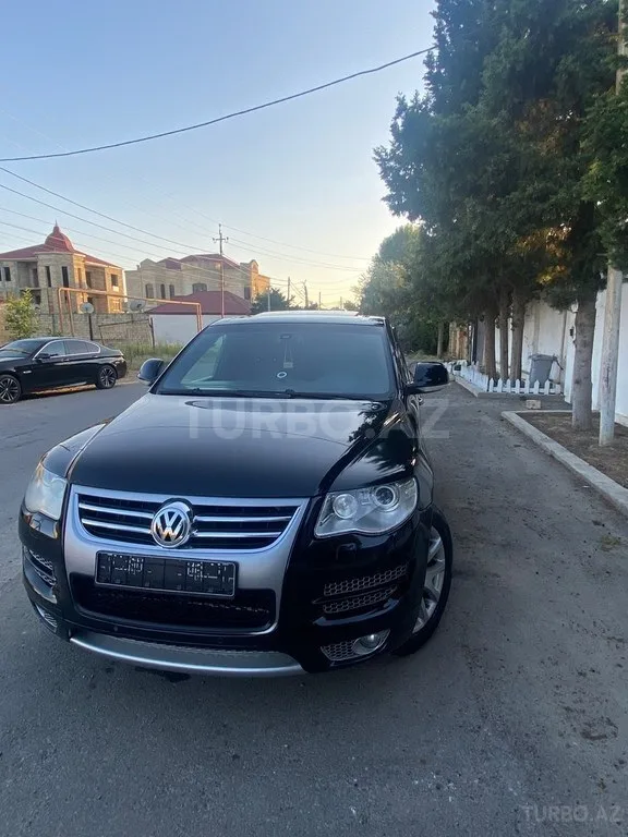 Volkswagen Touareg — foto 1/4