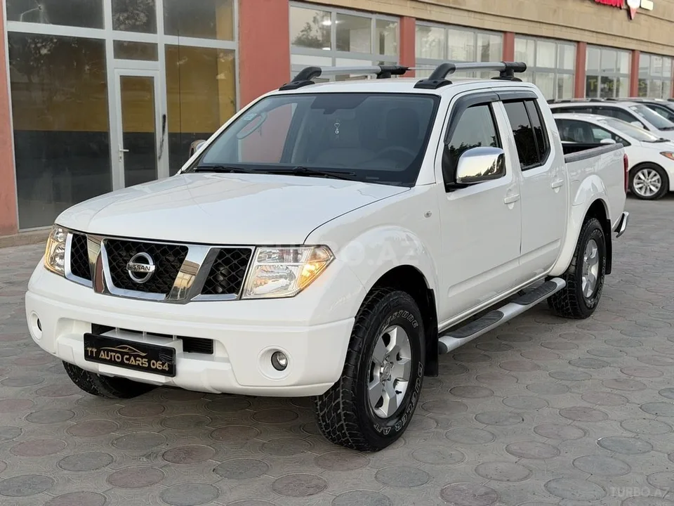 Nissan Navara — foto 1/4