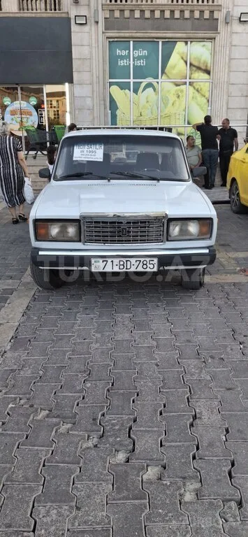 LADA (VAZ) 2107 — foto 1/4
