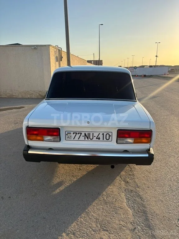 LADA (VAZ) 2107 — foto 2/4