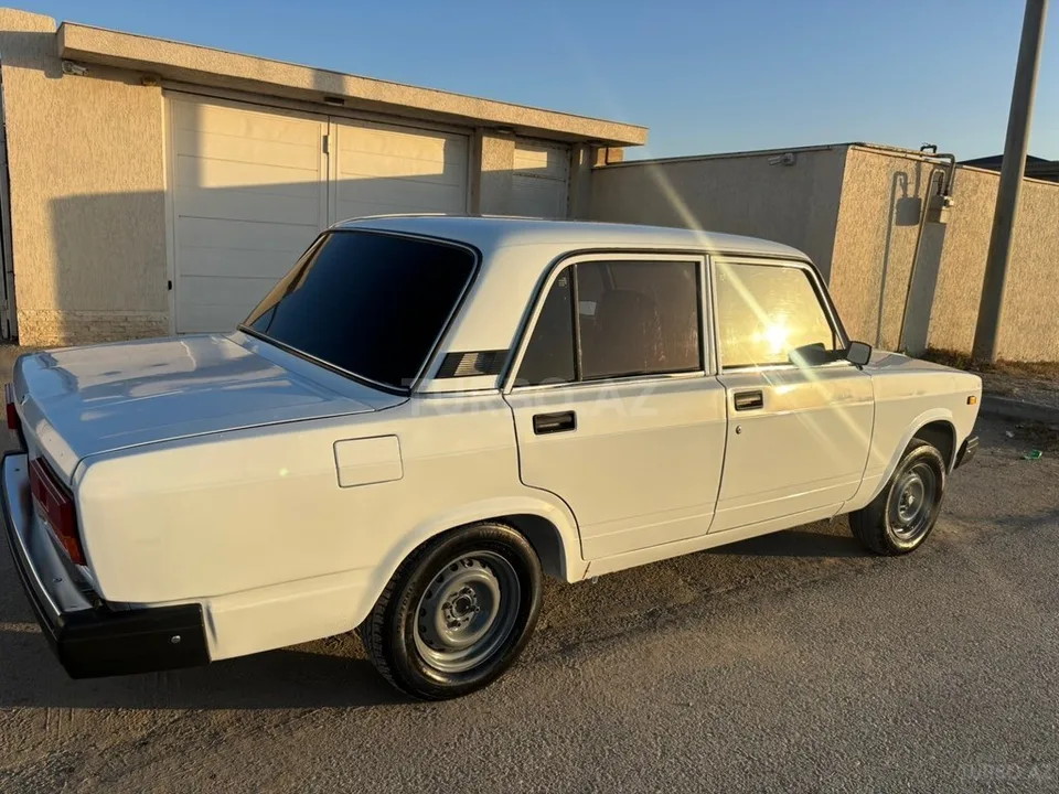 LADA (VAZ) 2107 — foto 3/4