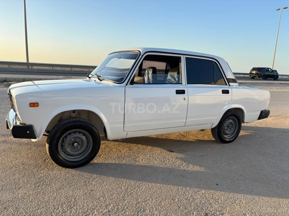 LADA (VAZ) 2107 — foto 4/4