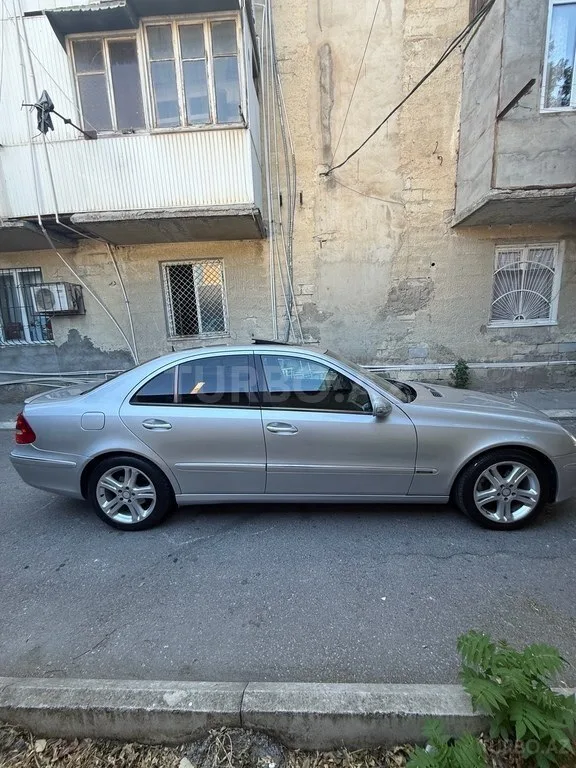 Mercedes E 220 — foto 4/4