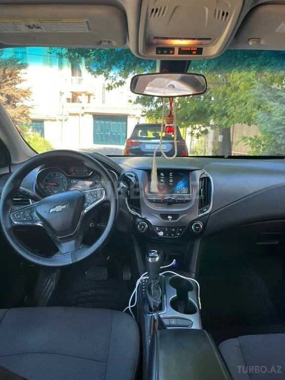 Chevrolet Cruze — foto 2/4