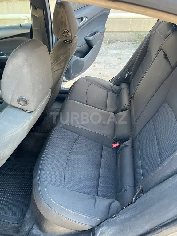 Chevrolet Cruze — foto 3/4