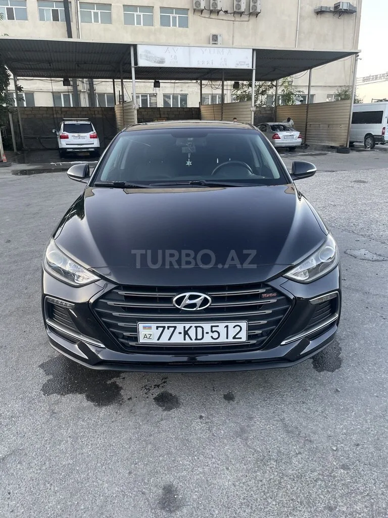 Hyundai Avante — foto 1/4