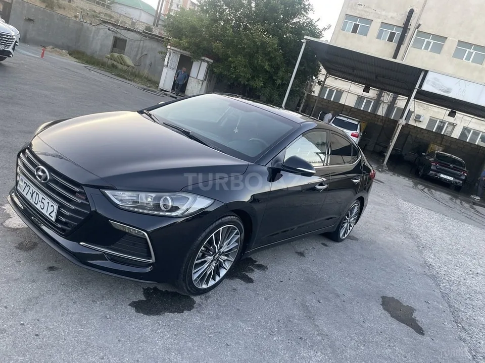 Hyundai Avante — foto 2/4