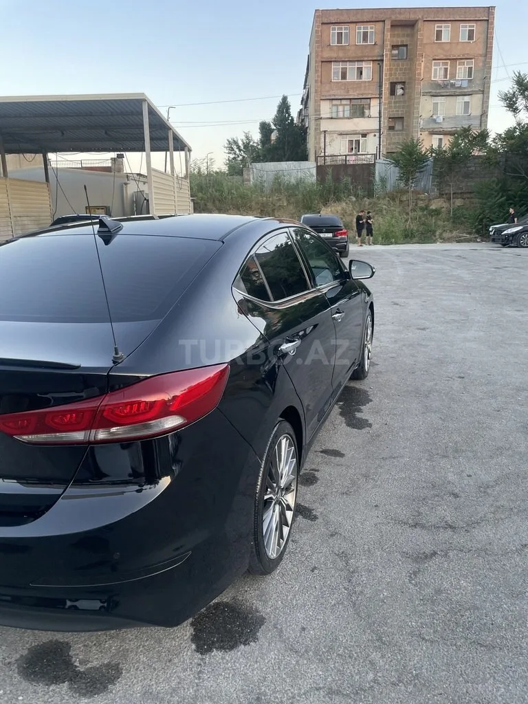 Hyundai Avante — foto 4/4