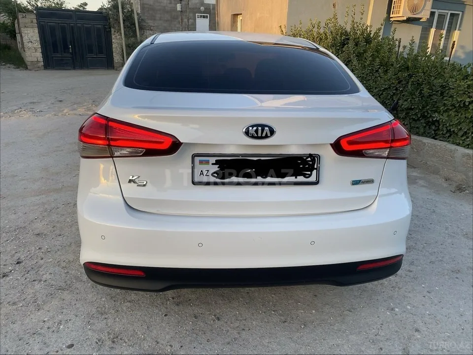 Kia K3 — foto 2/4