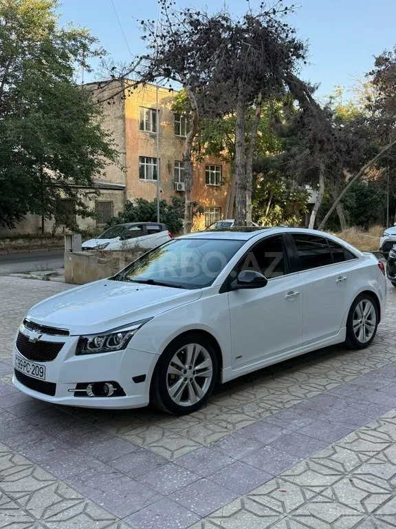 Chevrolet Cruze — фото 1/4