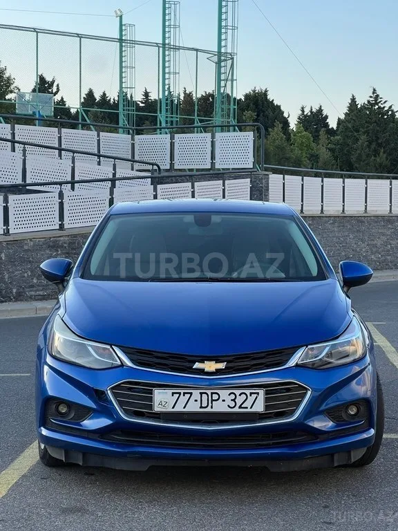Chevrolet Cruze — фото 1/4