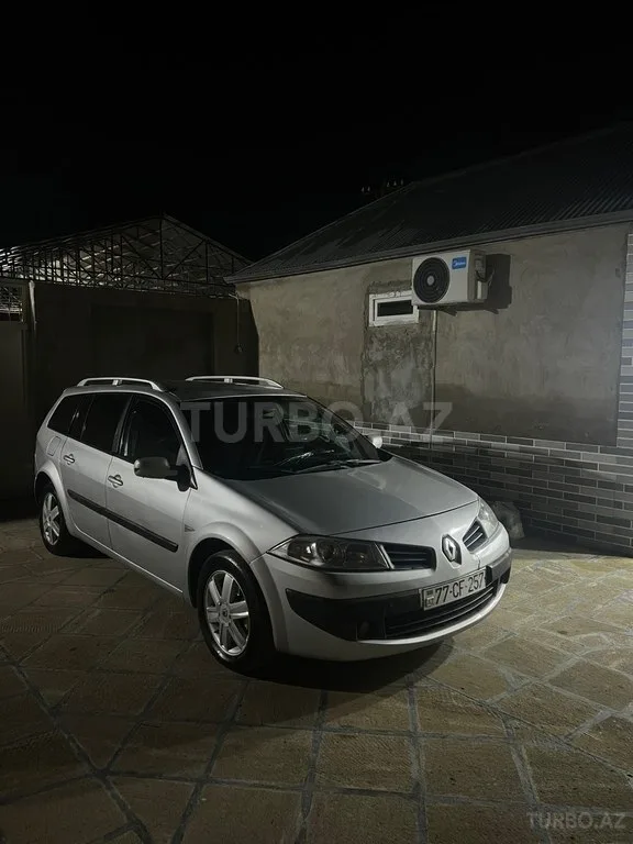 Renault Megane — foto 1/4
