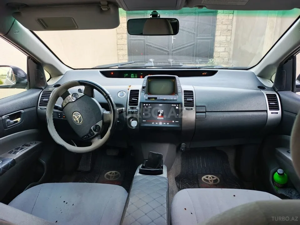 Toyota Prius — foto 4/4