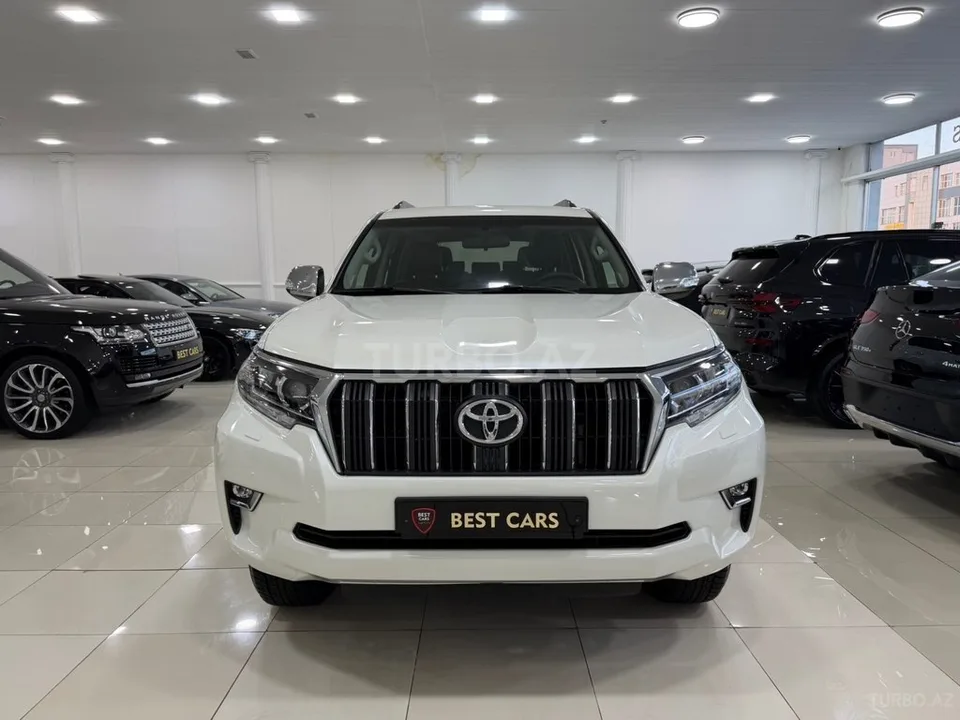 Toyota Land Cruiser Prado — foto 1/4