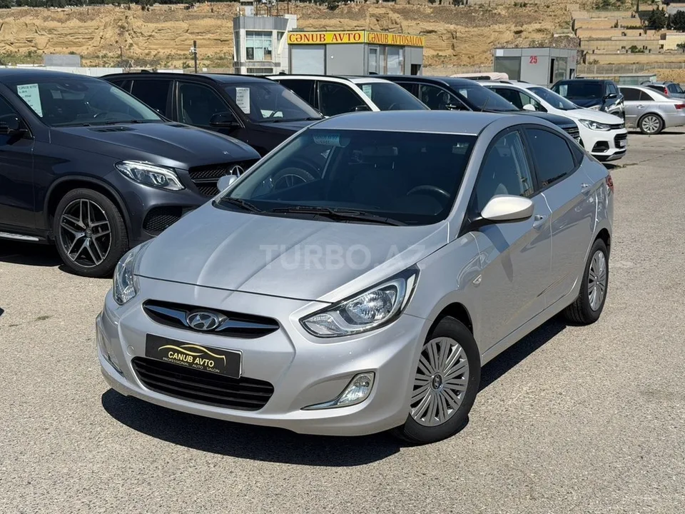 Hyundai Accent — foto 4/4