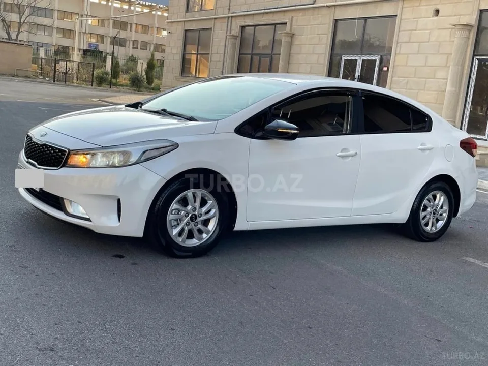 Kia K3 — foto 3/4