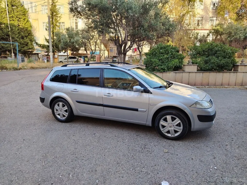 Renault Megane — foto 3/4