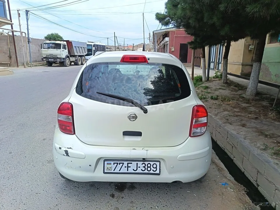 Nissan March — foto 2/4