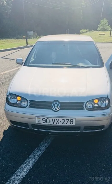Volkswagen Golf — foto 1/4