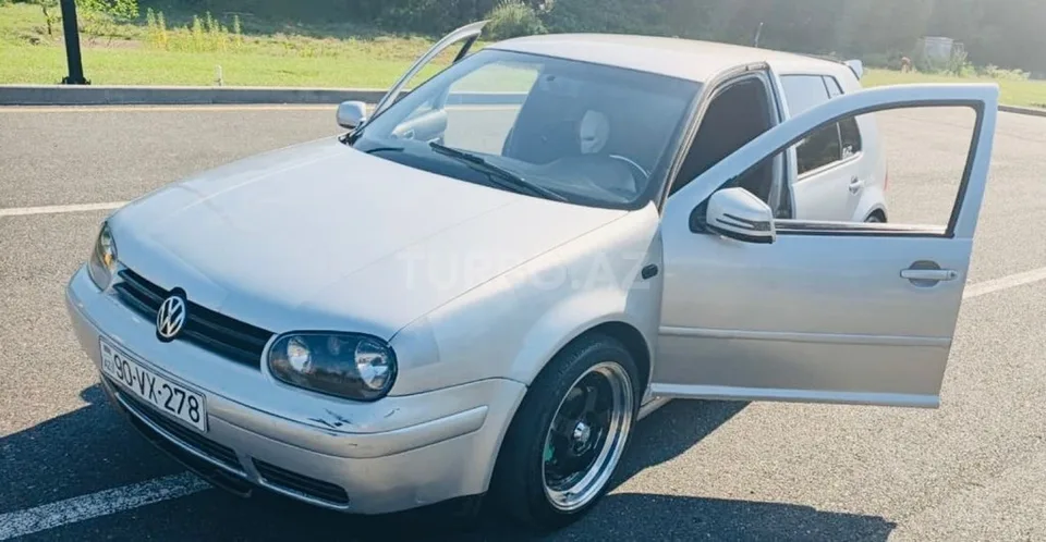 Volkswagen Golf — foto 3/4