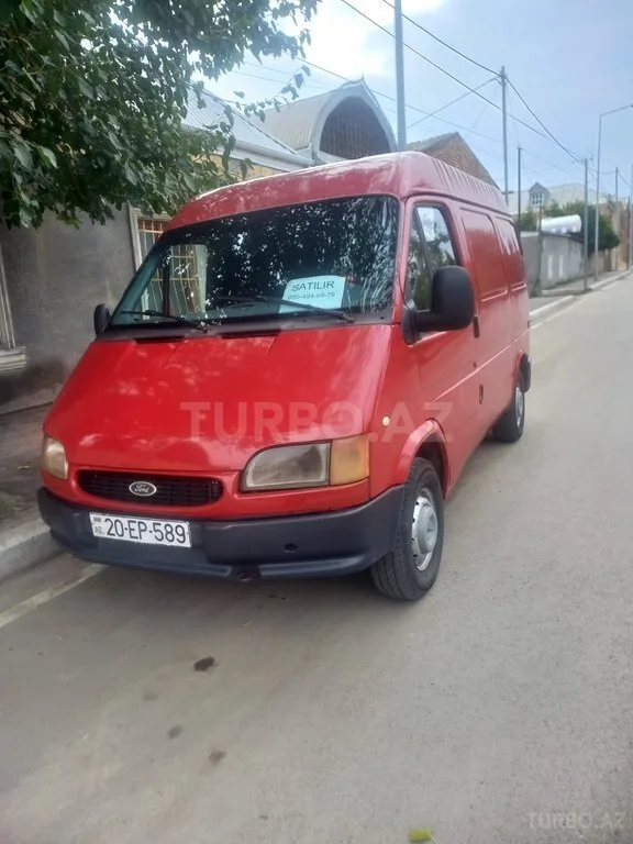 Ford Transit — foto 1/4