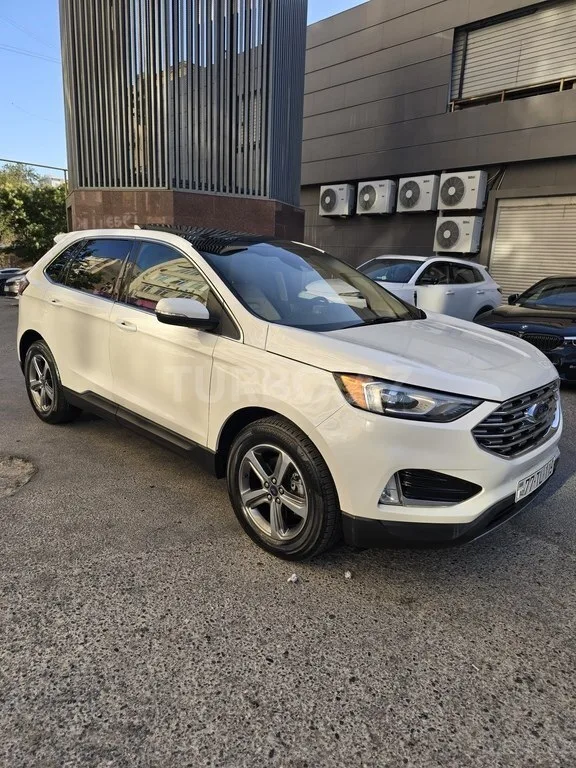 Ford Edge — foto 2/4