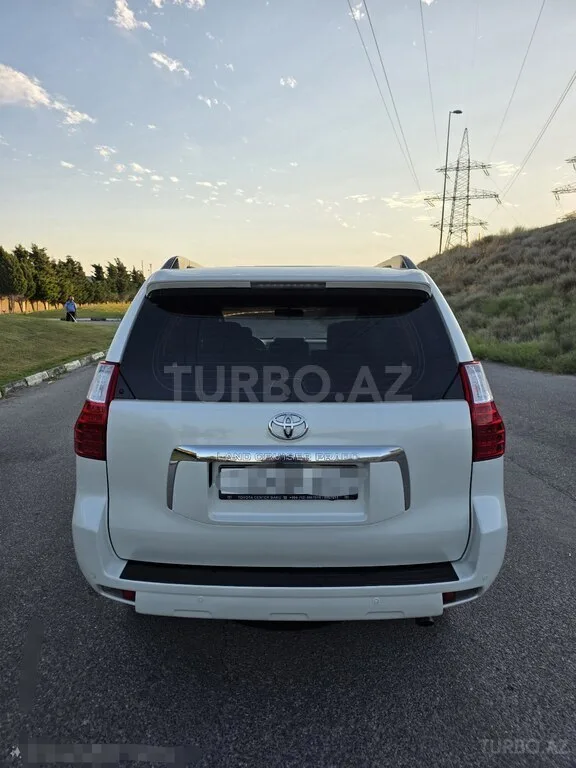 Toyota Land Cruiser Prado — foto 2/4