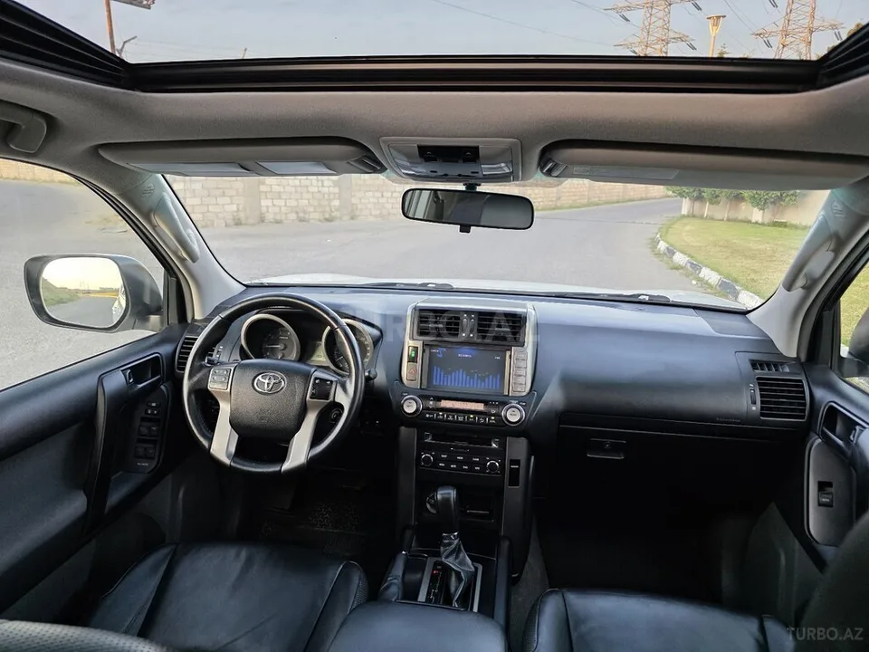 Toyota Land Cruiser Prado — foto 3/4