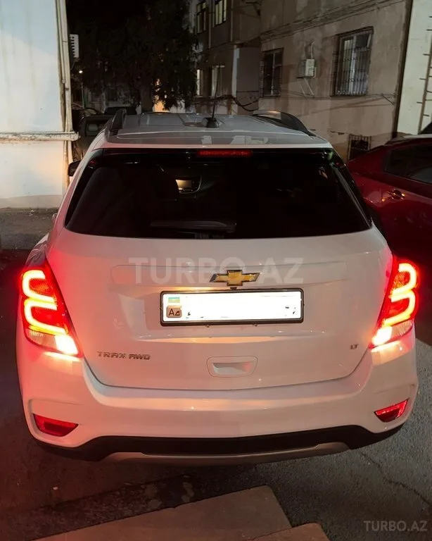 Chevrolet Trax — foto 3/4