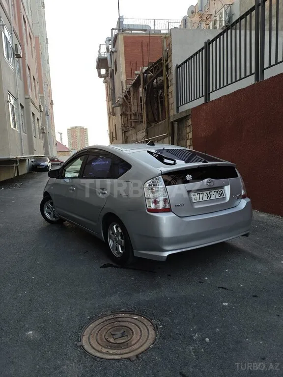 Toyota Prius — foto 3/4