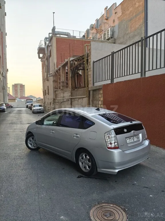 Toyota Prius — foto 4/4
