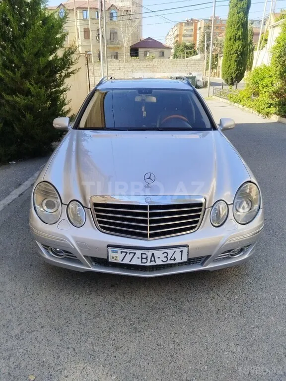 Mercedes E 220 — foto 1/4