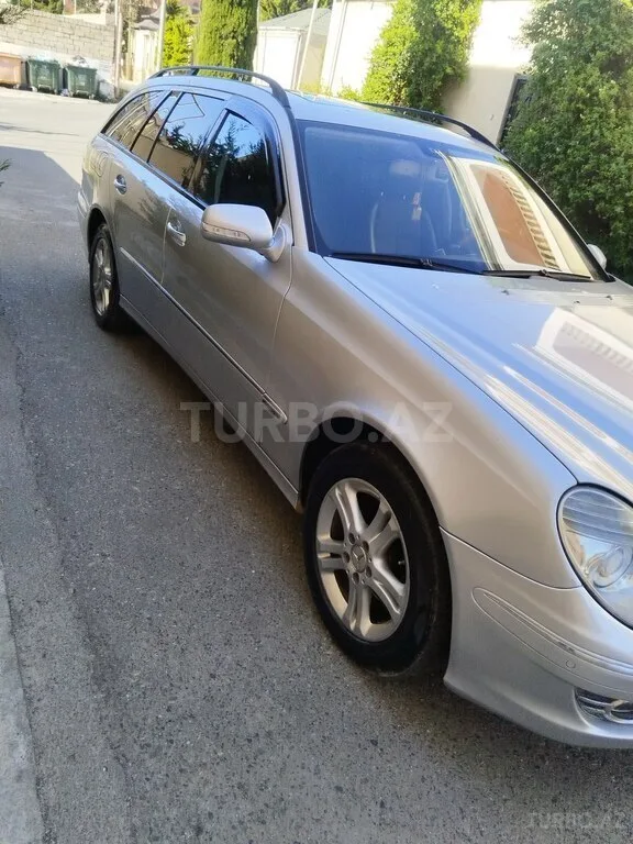 Mercedes E 220 — foto 2/4