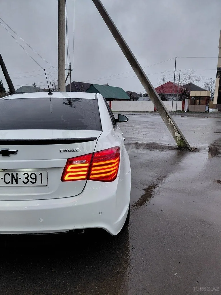 Chevrolet Cruze — foto 2/4