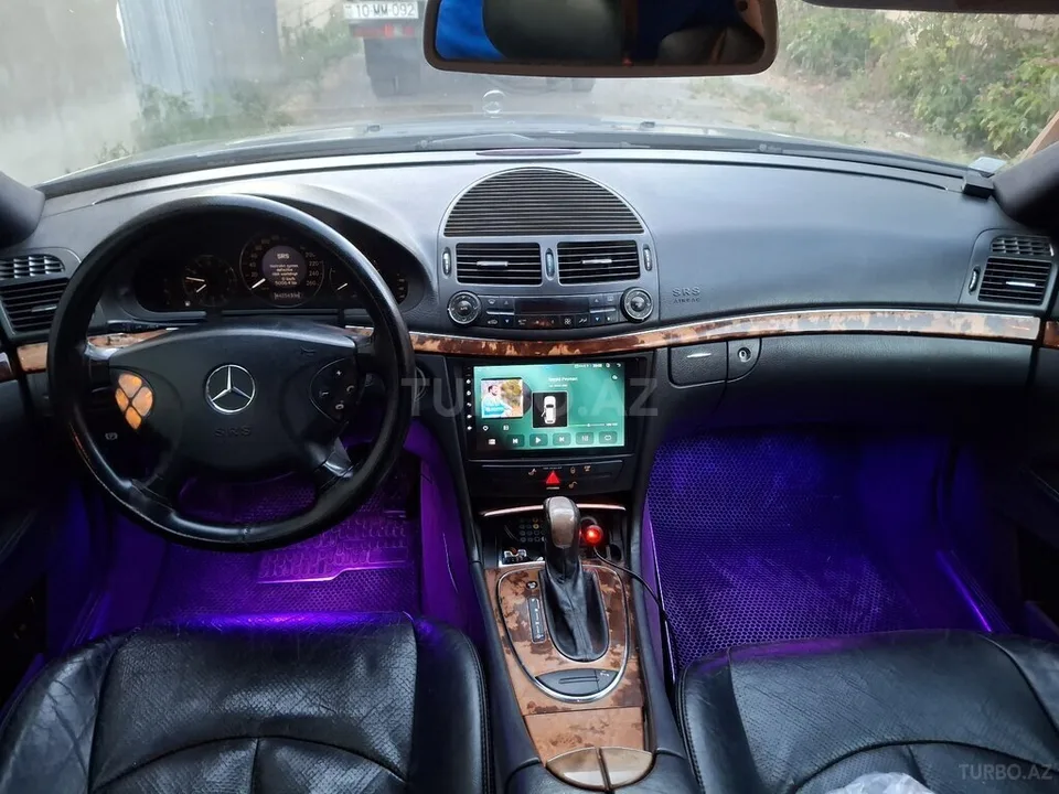 Mercedes E 220 — foto 2/4
