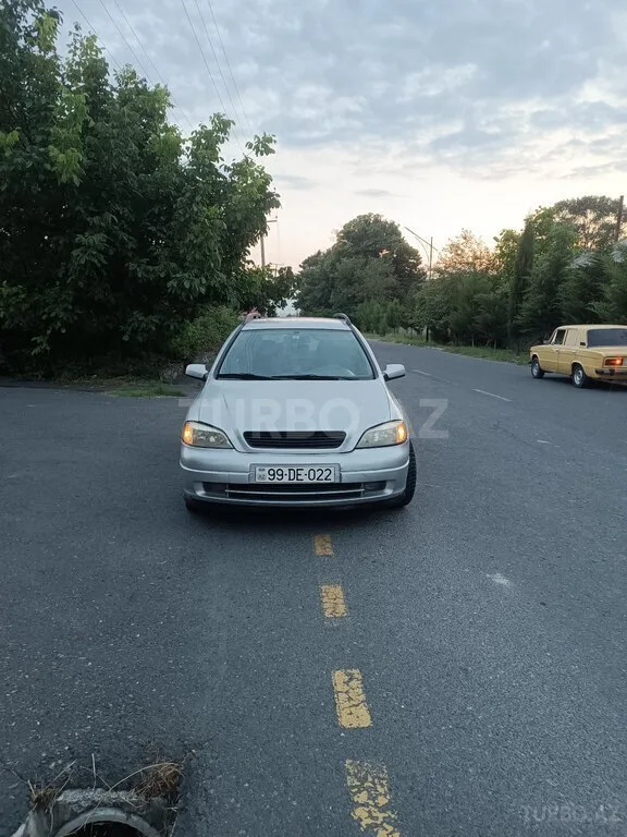 Opel Astra — foto 1/4