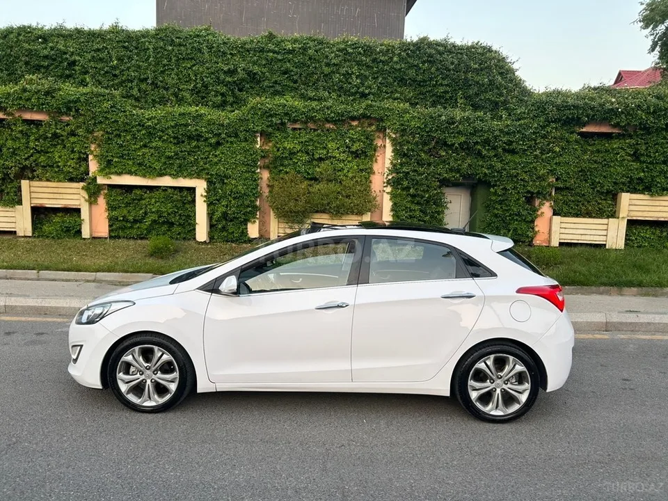 Hyundai i30 — foto 4/4
