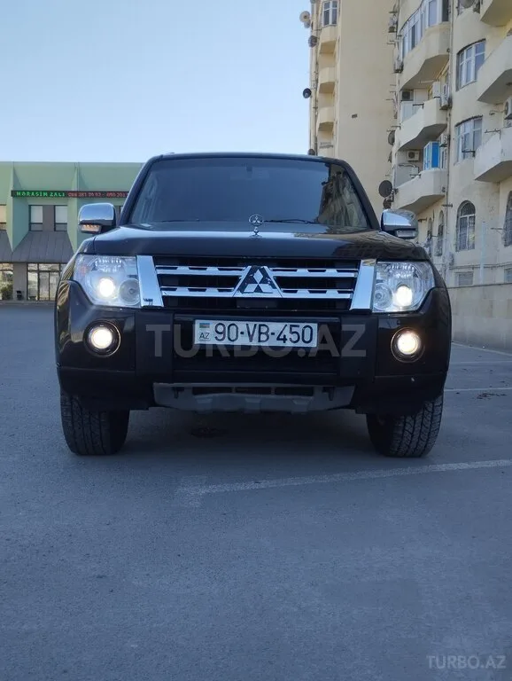 Mitsubishi Pajero — foto 1/4