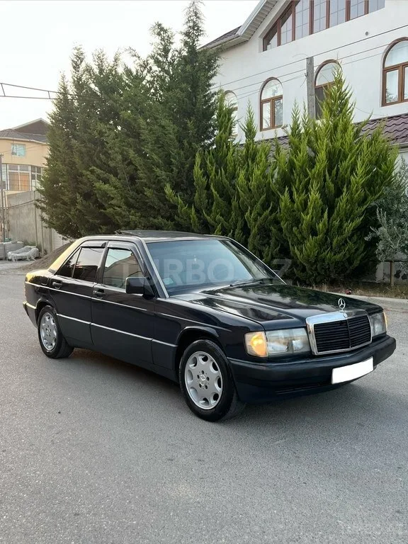 Mercedes 190 — foto 1/4