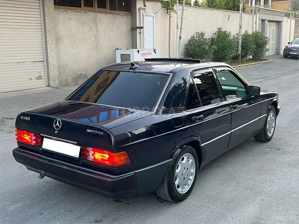 Mercedes 190 — foto 3/4