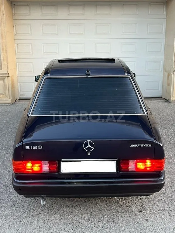 Mercedes 190 — foto 4/4