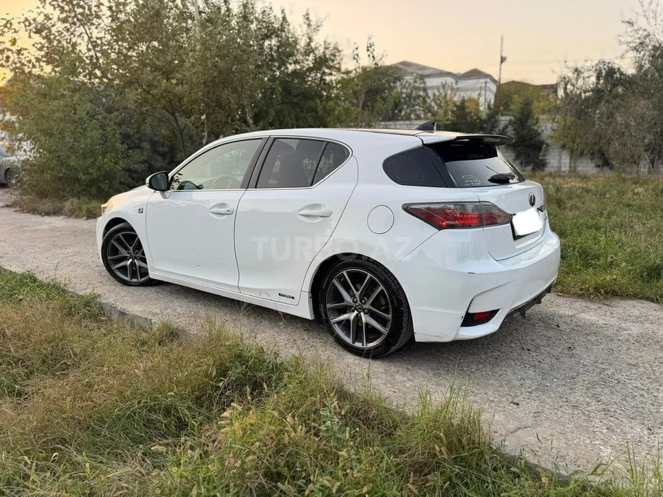 Lexus CT 200h — foto 4/4