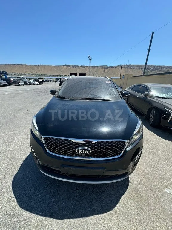 Kia Sorento — foto 1/4