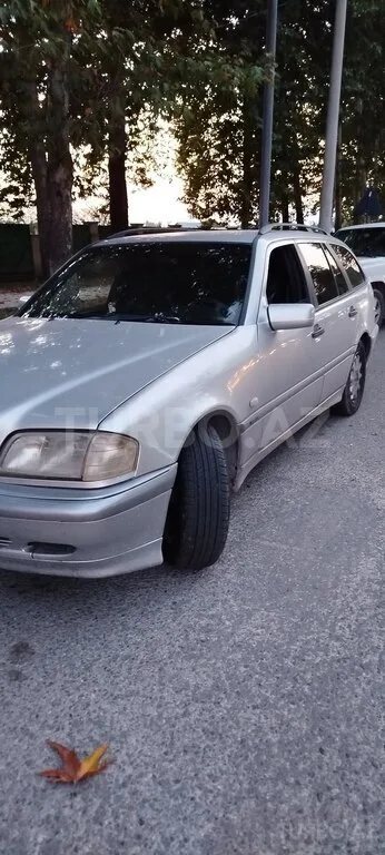 Mercedes C 200 — foto 2/4