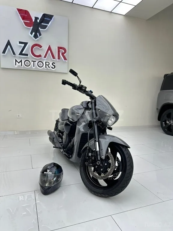 Suzuki Intruder M1800R — foto 1/4
