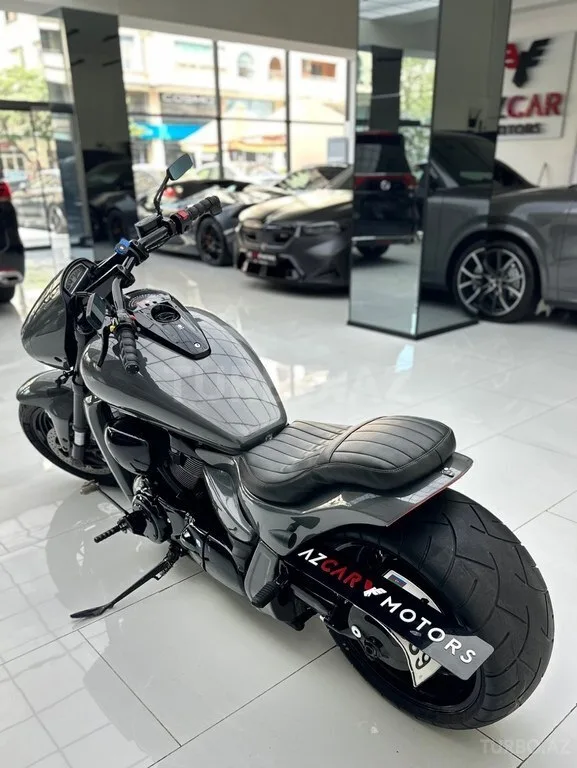 Suzuki Intruder M1800R — foto 4/4