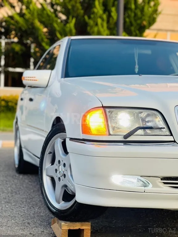 Mercedes C 230 — foto 4/4