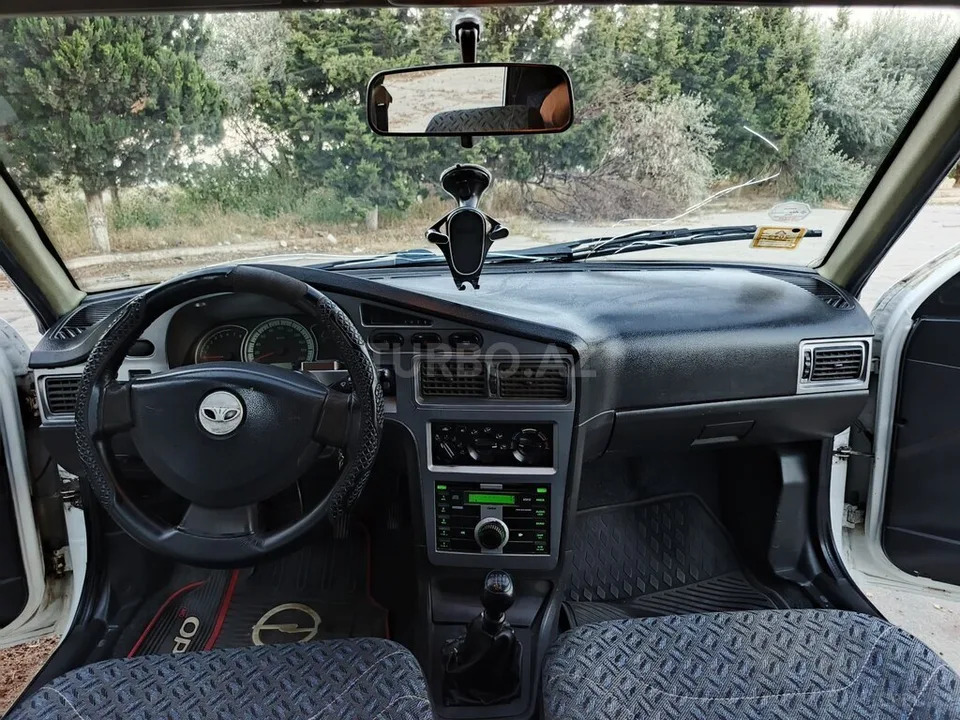 Daewoo Nexia — foto 3/4