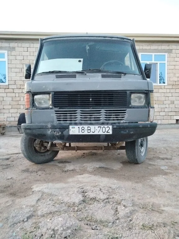 Mercedes 208 D — foto 1/4